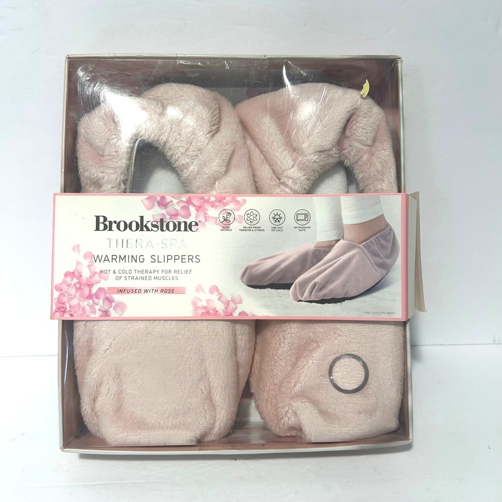 New Brookstone Thera-Spa Warming Slippers Women OS Pink Rose Infused Heat Cold